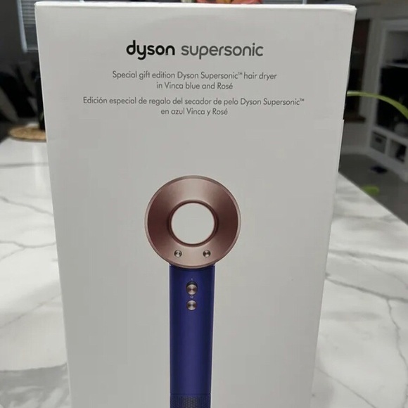 Dyson Supersonic Hair Dryer - Picture 4 of 4
